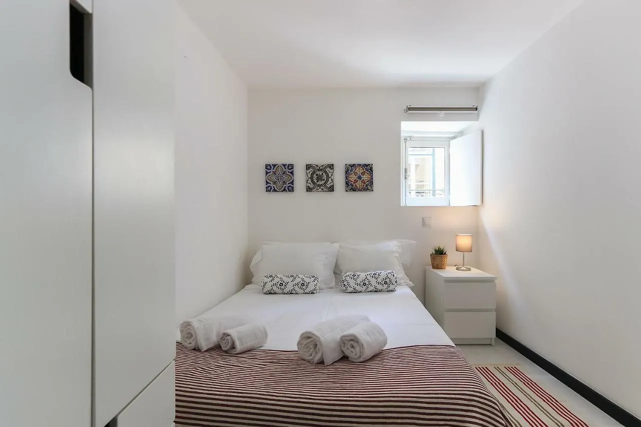 Tailor Made Flat In Central Bairro Alto Лиссабон Португалия