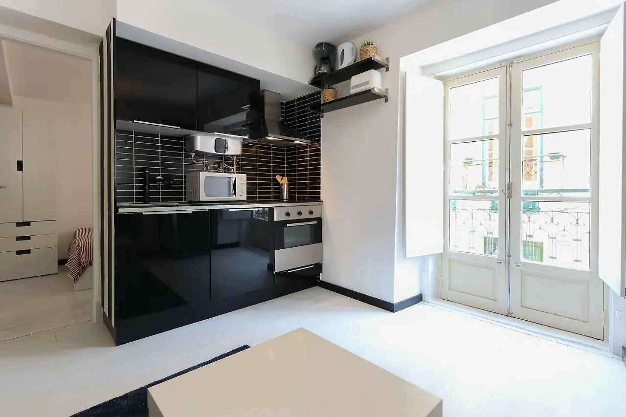 Tailor Made Flat In Central Bairro Alto Lisboa